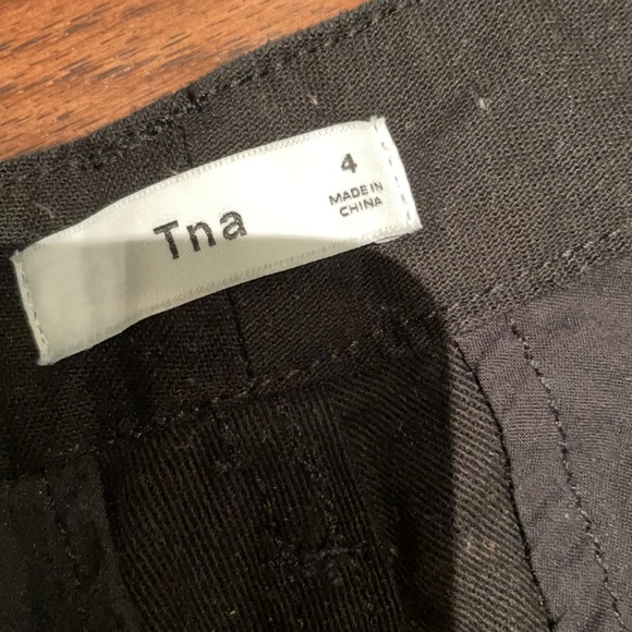 Aritzia black cargo pants - Picture 3 of 3